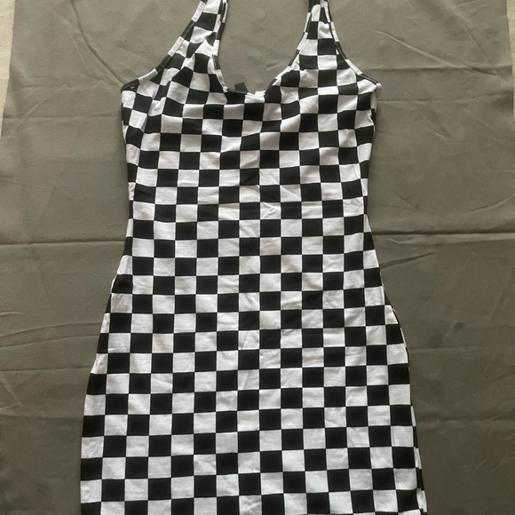 Dress - Picture 1 of 3